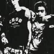 El texto musical TUQIAN SONG'S de BRAIN FAILURE también está presente en el álbum Turn on the distortion! (2003) El texto musical TUQIAN SONG'S de BRAIN FAILURE también está presente en el álbum Turn on the distortion! (2003)