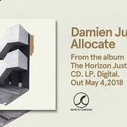 El texto musical 1973 de DAMIEN JURADO también está presente en el álbum The horizon just laughed (2018)