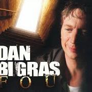 El texto musical ENTRE LES DRAPS de DAN BIGRAS también está presente en el álbum Fou (2005)