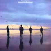 El texto musical ALL MY LIFE de ECHO AND THE BUNNYMEN también está presente en el álbum Echo & the bunnymen (1987)