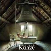 El texto musical KÜSSE UNTERM KLEID de HEINZ RUDOLF KUNZE también está presente en el álbum Stein vom herzen (2013)