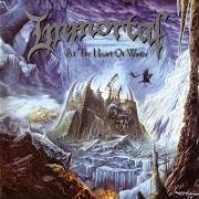 El texto musical WHERE DARK AND LIGHT DON'T DIFFER de IMMORTAL también está presente en el álbum At the heart of winter (1999)