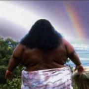 El texto musical HAWAI'I de ISRAEL KAMAKAWIWO'OLE también está presente en el álbum Somewhere over the rainbow (2011)