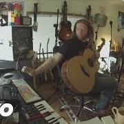 El texto musical INDECISIVE de NEWTON FAULKNER también está presente en el álbum Studio zoo (2013)