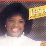 El texto musical HE'S ONLY A PRAYER AWAY de SHIRLEY CAESAR también está presente en el álbum Jesus, i love calling your name (1992)