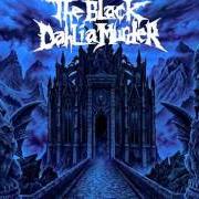 El texto musical (AND THE CHORUS SANG) A DEAD REFRAIN de THE BLACK DAHLIA MURDER también está presente en el álbum What a horrible night to have a curse (2001)