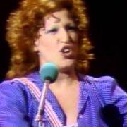 El texto musical FRIENDS de BETTE MIDLER también está presente en el álbum Live at last (1977)