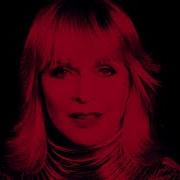 El texto musical HYPERVENTILATE de TOYAH también está presente en el álbum In the court of the crimson queen (2019)