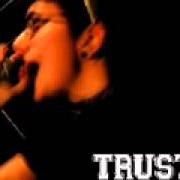 El texto musical ESPALDA CON ESPALDA de TRUST también está presente en el álbum Demo (2004)