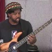 El texto musical HIP BOP de VICTOR WOOTEN también está presente en el álbum Yin-yang - disc 1 (1999)