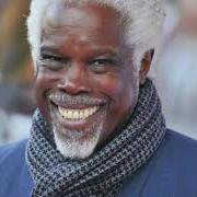 El texto musical I SLEEP MUCH BETTER (IN SOMEONE ELSE'S BED) de BILLY OCEAN también está presente en el álbum Billy ocean: greatest hits (1975)