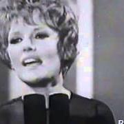 El texto musical INVECE NO de PETULA CLARK & BETTY CURTIS también está presente en el álbum Sanremo