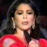 El texto musical CON LA GENTE QUE ME GUSTA de ISABEL PANTOJA también está presente en el álbum De nadie (1993)