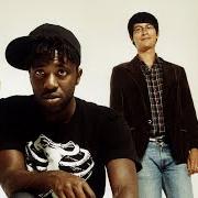 El texto musical ON de BLOC PARTY también está presente en el álbum A weekend in the city (2007)