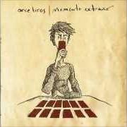 El texto musical ANIMAL de ONCE TIROS también está presente en el álbum Momento extraño (2008)