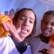 El texto musical FREAK DA FUNK de KRIS KROSS también está presente en el álbum Da bomb (1993)