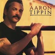 El texto musical I CAN HELP de AARON TIPPIN también está presente en el álbum Tool box (1995)