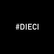 El texto musical DANNATA DISTANZA de VALERIO SCANU también está presente en el álbum Dieci (2018)