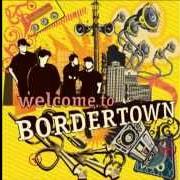 El texto musical HOLLYWOOD SLEEPS IN THE BACK ROOM de BORDERTOWN también está presente en el álbum Welcome to bordertown (2007)