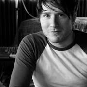 El texto musical DREAMS DON'T TURN TO DUST de OWL CITY también está presente en el álbum All things bright and beautiful (2011)