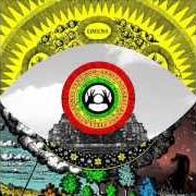 El texto musical OMENS de 3OH!3 también está presente en el álbum Omens (2013)