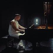El texto musical ROBB STARK de EMIS KILLA también está presente en el álbum Musica triste (2025)
