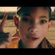 El texto musical BOY de WILLOW SMITH también está presente en el álbum The 1st (2017)