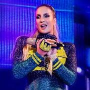 El texto musical FIN DE SEMANA de CLAUDIA LEITTE también está presente en el álbum Bandera move (2020)