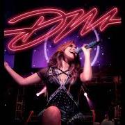 El texto musical UN MINUTO SIN DOLOR de DULCE MARIA también está presente en el álbum Dm (2017) El texto musical UN MINUTO SIN DOLOR de DULCE MARIA también está presente en el álbum Dm (2017)