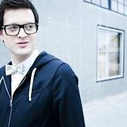 El texto musical A LONG TIME de MAYER HAWTHORNE también está presente en el álbum How do you do (2011)