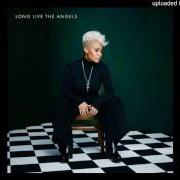 El texto musical LONELY de EMELI SANDÉ también está presente en el álbum Long live the angels (2016)