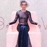 El texto musical SPARROW de ST. VINCENT también está presente en el álbum St. vincent (2014)