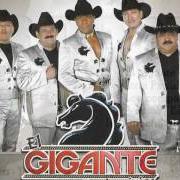 El texto musical EL GIGANTE de BRONCO también está presente en el álbum Sin riendas (2004)