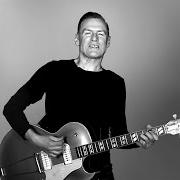 El texto musical THUNDERBOLT de BRYAN ADAMS también está presente en el álbum Get up (2015)