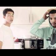 El texto musical DOWN WITH THE TRUMPETS de RIZZLE KICKS también está presente en el álbum Stereo typical (2011)