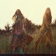 El texto musical THE LION'S ROAR de FIRST AID KIT también está presente en el álbum The lion's roar (2012)