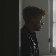 El texto musical BAD GIRL de ERIK HASSLE también está presente en el álbum No words (2015)