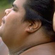 El texto musical HELE ON TO KAUA'I de ISRAEL KAMAKAWIWO también está presente en el álbum Somewhere over the rainbow (2011)