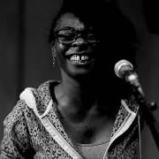 El texto musical DIOS DE LA NADA de BUIKA también está presente en el álbum Para mí (2017)