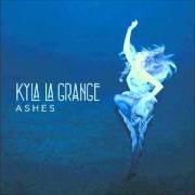 El texto musical WALK de KYLA LA GRANGE también está presente en el álbum Ashes (2012)