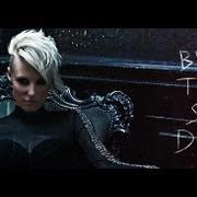 El texto musical THIS PICTURE de EMMA HEWITT también está presente en el álbum Burn the sky down (2012)