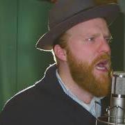 El texto musical SPARKS de ALEX CLARE también está presente en el álbum Three hearts (2014)