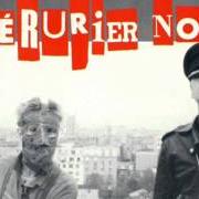 El texto musical SUR LES TOITS de BÉRURIER NOIR también está presente en el álbum Abracadaboum (1987)
