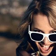 El texto musical TEMPERAMENTAL LOVE de BRIDGIT MENDLER también está presente en el álbum Bridgit mendler (2018)