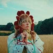 El texto musical KISS UR FACE FOREVER de ORLA GARTLAND también está presente en el álbum Kiss ur face forever (2023)