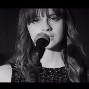 El texto musical SWEET NOTHING de GABRIELLE APLIN también está presente en el álbum Light up the dark (2015)