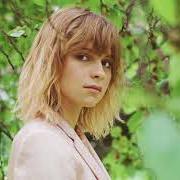 El texto musical USED TO DO de GABRIELLE APLIN también está presente en el álbum Avalon (2017)