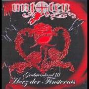 El texto musical HERZ DER FINSTERNIS de UNTOTEN también está presente en el álbum Grabsteinland iii ? herz der finsternis (2005)