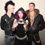 El texto musical THINK I'M SICK de ICON FOR HIRE también está presente en el álbum Icon for hire (2013)