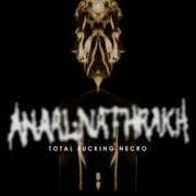 El texto musical THE TECHNOGOAT de ANAAL NATHRAKH también está presente en el álbum Total fucking necro - demo (1999)